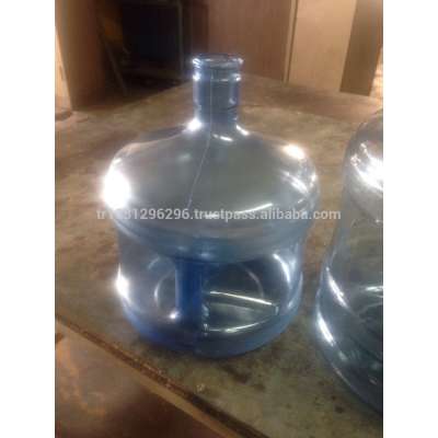 2 GALLON ( 8 LITER) POLYCARBONATE BOTTLE WITH HANDLE